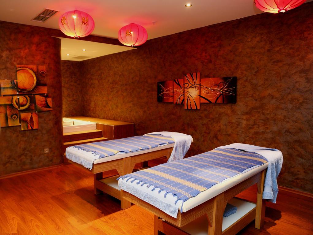 Ramada Hotel & Suites Sisli Istanbul Eksteriør billede
